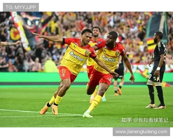 [法甲]斯特拉斯堡客胜十人朗斯.